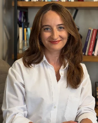 Psikolog / Aile Danışmanı Şule Benzin